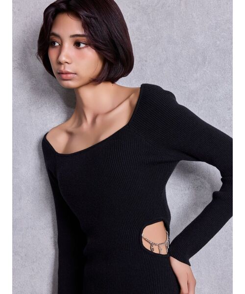 GYDA(ジェイダ)の「GYDA chain SIDE OPENロングフレアニットワンピース(ワンピース・レディース・ブラック/グレー・FREE)」の4枚目の写真