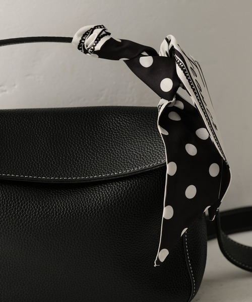 ZAKKA-BOX（ザッカボックス）の「ドット柄リボンスカーフ（バンダナ/スカーフ・レディース・アイボリー/ブラック/ベージュ・FREE）」の6枚目の写真