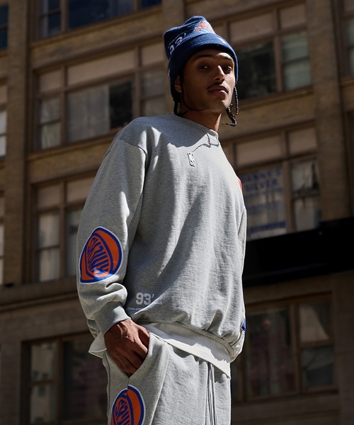 NBA(エヌビーエー)の「Panel Sweatshirts(スウェット・メンズ・グレー/ブラウン・S/L/M/XL)」の3枚目の写真