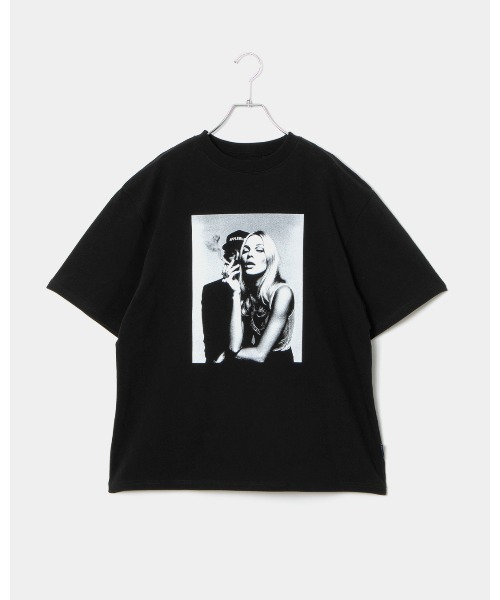 APPLEBUM(アップルバム)の「“Smoky Seduction” T-shirt(Tシャツ/カットソー・メンズ・ホワイト/ブラック・MEDIUM/LARGE/X-LARGE/XX-LARGE)」の2枚目の写真