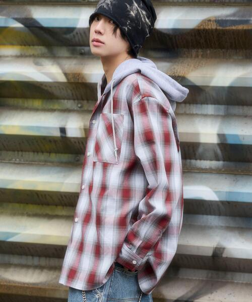 WEGO（ウィゴー）の「WEGO/【26年春新作】オンブレチェックフードシャツ（シャツ/ブラウス・メンズ・ブラック系その他2/ブルー系その他2/レッド系その他2・LARGE/MEDIUM）」の5枚目の写真