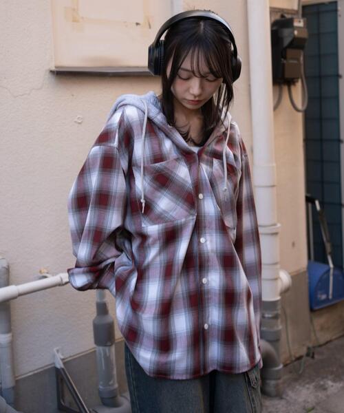 WEGO（ウィゴー）の「WEGO/【26年春新作】オンブレチェックフードシャツ（シャツ/ブラウス・メンズ・ブラック系その他2/ブルー系その他2/レッド系その他2・LARGE/MEDIUM）」の10枚目の写真