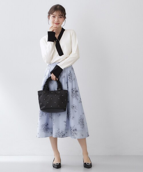 index（インデックス）の「バイカラーボウタイパール調ニット【洗濯機OK】（ニット/セーター・レディース・ライトイエロー系5/ホワイト系7/ネイビー系4/サックスブルー系7・42/40/38/36）」の11枚目の写真