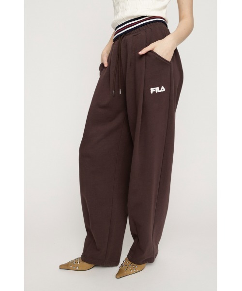 SLY（スライ）の「FILA x SLY BARREL LEG SW PT フィラスライバレルレッグスウェットパンツ 春服（スウェットパンツ・レディース・ブラウン/ネイビー系・FREE）」の7枚目の写真