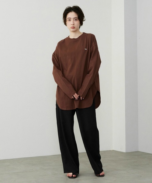 Lee(リー)の「Lee/リー ラウンドヘム ロングスリーブTシャツ(Tシャツ/カットソー・レディース・ブラック/ホワイト/ブラウン・MEDIUM/SMALL)」の22枚目の写真