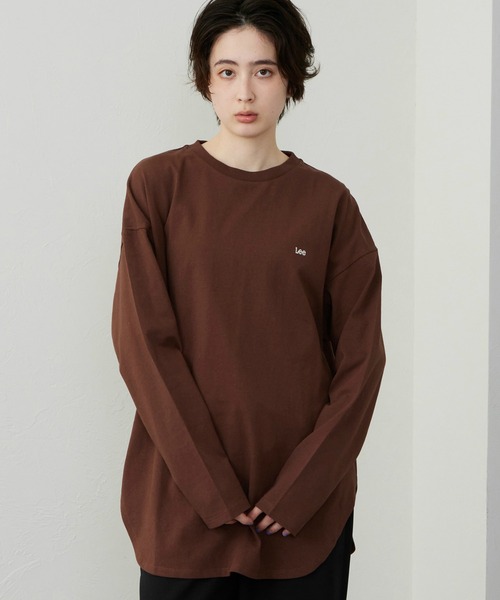 Lee(リー)の「Lee/リー ラウンドヘム ロングスリーブTシャツ(Tシャツ/カットソー・レディース・ブラック/ホワイト/ブラウン・MEDIUM/SMALL)」の17枚目の写真