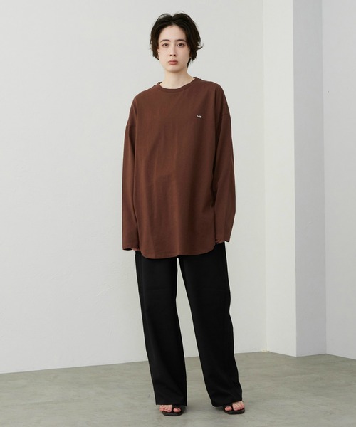 Lee(リー)の「Lee/リー ラウンドヘム ロングスリーブTシャツ(Tシャツ/カットソー・レディース・ブラック/ホワイト/ブラウン・MEDIUM/SMALL)」の21枚目の写真