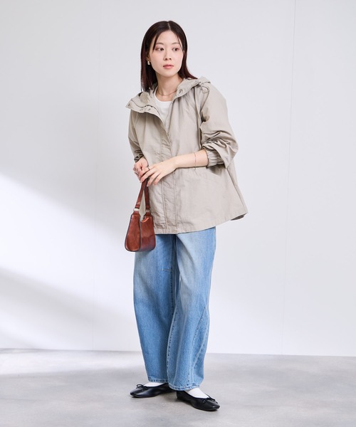 Mac-House(マックハウス)の「Free nature フード付きナイロンマウンテンパーカー(パーカー・レディース・ブラック/グレイッシュベージュ・M/L)」の6枚目の写真