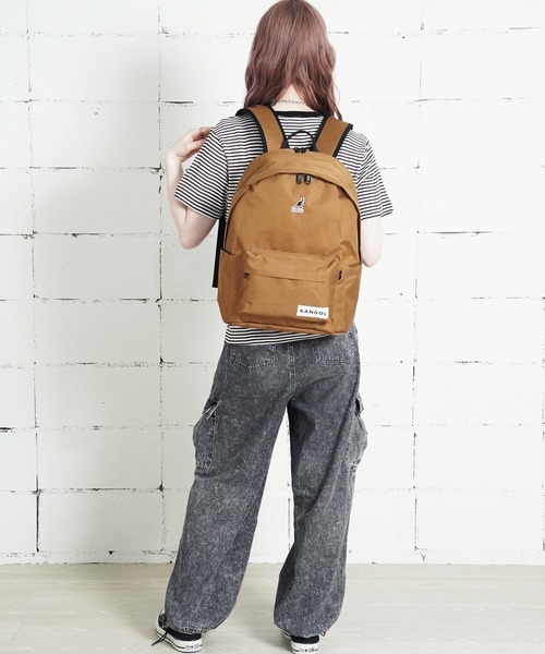 KANGOL（カンゴール）の「"06"≪KANGOL≫6ポケット/15L ボックスロゴ バックパック（バックパック/リュック・メンズ・ブラウン/ライトグレー/ブラック・ONE SIZE）」の12枚目の写真