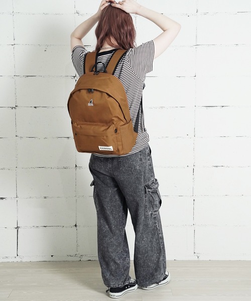 KANGOL（カンゴール）の「"06"≪KANGOL≫6ポケット/15L ボックスロゴ バックパック（バックパック/リュック・メンズ・ブラウン/ライトグレー/ブラック・ONE SIZE）」の11枚目の写真