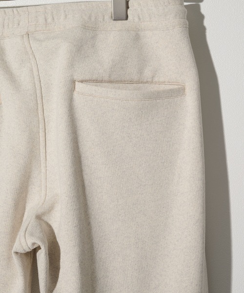 KHOKI(コッキ)の「【KHOKI/コッキ】3D Cutting Sweat Pants(スウェットパンツ・メンズ・ブラック/アイボリー・2/1)」の8枚目の写真