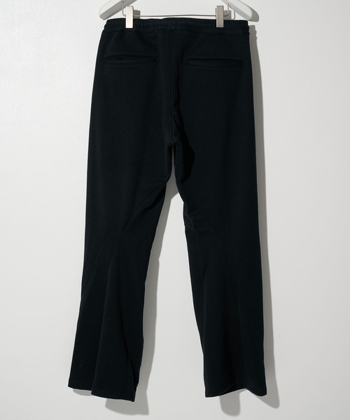 KHOKI(コッキ)の「【KHOKI/コッキ】3D Cutting Sweat Pants(スウェットパンツ・メンズ・ブラック/アイボリー・2/1)」の11枚目の写真