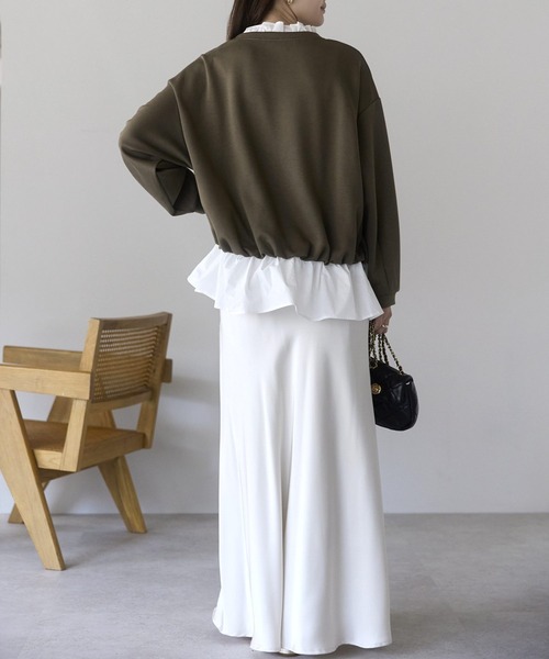 PREFERIR（プレフェリール）の「【異素材ドッキング】襟フリル×裾フレア レイヤード風プルオーバー／大人可愛いトップス（Tシャツ/カットソー・レディース・ブラック/カーキ/グレー・FREE）」の14枚目の写真