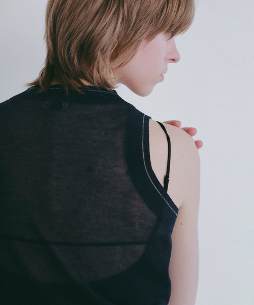 MANOF(マノフ)の「SHEER SLEEVELESS KNIT(ニット/セーター・レディース・ライム/ホワイト/ネイビー・F)」の20枚目の写真