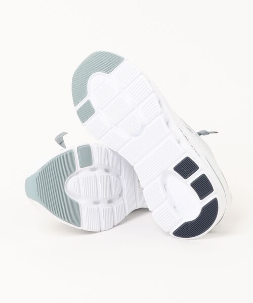 SKECHERS(スケッチャーズ)の「SKECHERS スケッチャーズ GLIDE-STEP PRO-WAVERRA【軽量】メンズスニーカー ゴムひも(グライドステッププロウェイヴェラ) 233132(スニーカー・メンズ・ベージュ系その他2/ホワイト×ブルー/ブラック×ブルー・25.0cm/25.5cm/26.0cm/26.5cm/27.0cm/27.5cm/28.0cm)」の5枚目の写真
