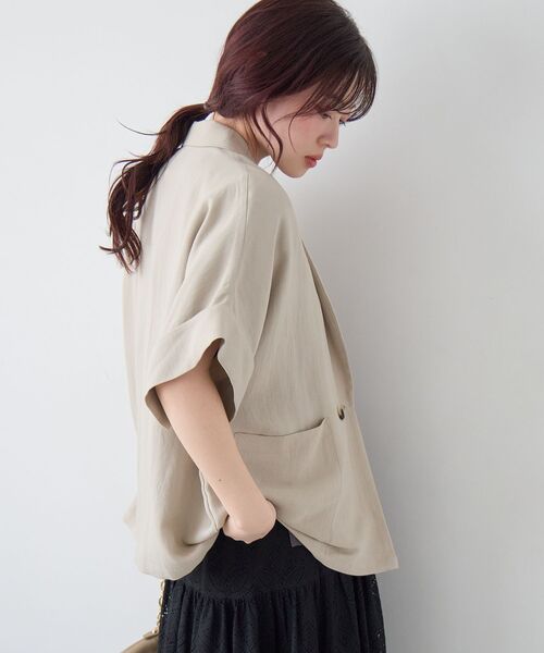 le.coeur blanc（ルクールブラン）の「タンブラーハーフスリーブテーラードジャケット（テーラードジャケット・レディース・ベージュ/ブラック・38）」の4枚目の写真