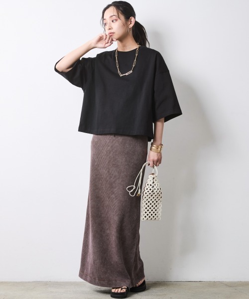 CHIC STYLE(シックスタイル)の「綿100%シンプルTシャツ<大きいサイズ有>シックスタイル(Tシャツ/カットソー・レディース・ブラック/オフホワイト・5L/4L/3L/LL/L/M)」の5枚目の写真