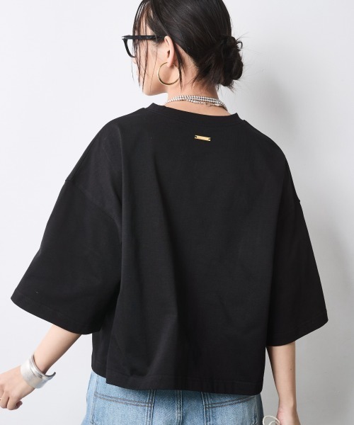 CHIC STYLE(シックスタイル)の「綿100%シンプルTシャツ<大きいサイズ有>シックスタイル(Tシャツ/カットソー・レディース・ブラック/オフホワイト・5L/4L/3L/LL/L/M)」の17枚目の写真