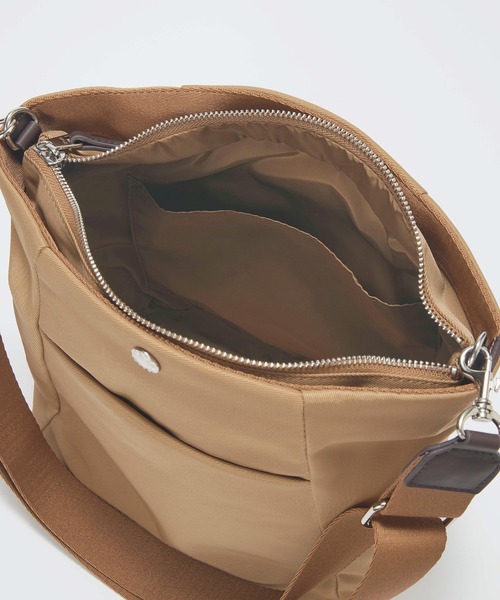 Breath TOPKAPI(ブレストプカピ)の「【Breath TOPKAPI】SLANT スラント ナイロン ユーティリティ ショルダーバッグ(ショルダーバッグ・レディース・ブラック/グレー/ブラウン・FREE)」の20枚目の写真