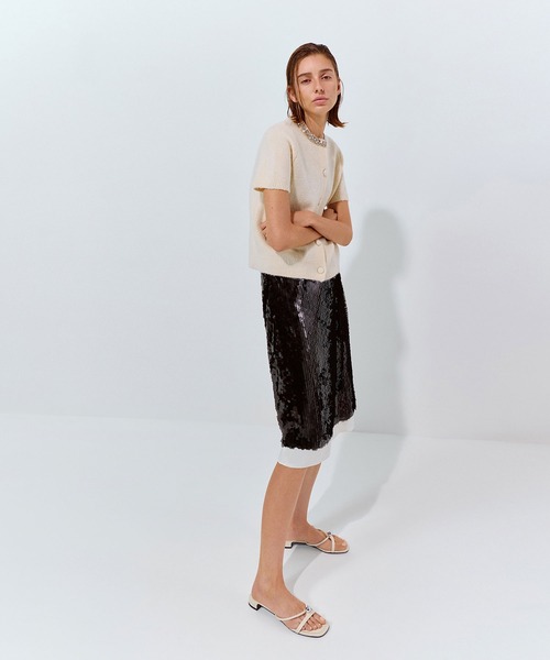 CHARLES & KEITH(チャールズ & キース)の「Georgie ジョージー メタルボール ヒールミュール(サンダル・レディース・ブラック/オフホワイト・22.5cm/23cm/23.5cm/24.5cm)」の11枚目の写真