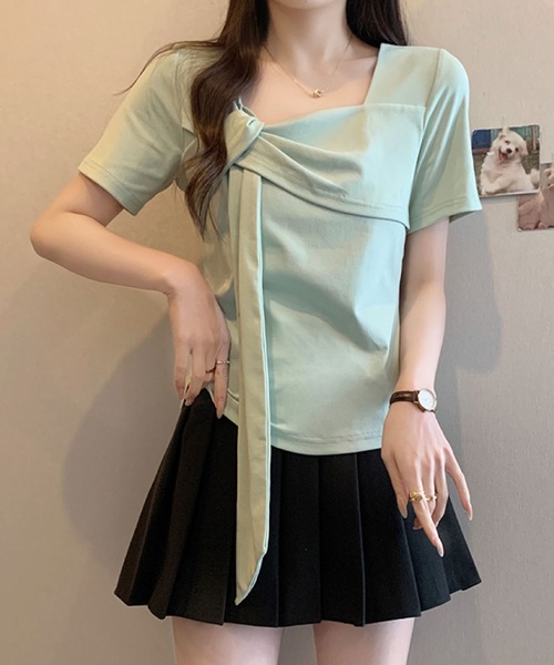 2ly2(トゥーリートゥー)の「ドレープリボントップス / スクエアネック アシンメトリーカットソー(Tシャツ/カットソー・レディース・グリーン/ピンク/ホワイト/ブラック・FREE)」の14枚目の写真