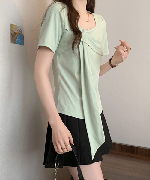 2ly2(トゥーリートゥー)の「ドレープリボントップス / スクエアネック アシンメトリーカットソー(Tシャツ/カットソー・レディース・グリーン/ピンク/ホワイト/ブラック・FREE)」の15枚目の写真