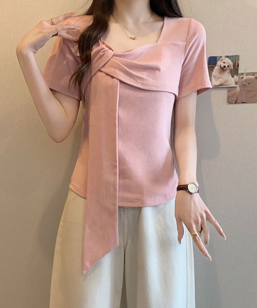 2ly2(トゥーリートゥー)の「ドレープリボントップス / スクエアネック アシンメトリーカットソー(Tシャツ/カットソー・レディース・グリーン/ピンク/ホワイト/ブラック・FREE)」の21枚目の写真