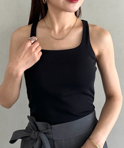 MYMOOD.(マイムード)の「カップ付きスタイリッシュタンクトップ 普段着からトレーニングウェアにも◎(タンクトップ・レディース・ベージュ/ホワイト/ライトグレー/ネイビー/ブラック・FREE)」の20枚目の写真