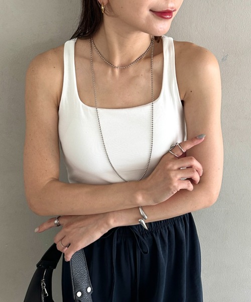 MYMOOD.(マイムード)の「カップ付きスタイリッシュタンクトップ 普段着からトレーニングウェアにも◎(タンクトップ・レディース・ベージュ/ホワイト/ライトグレー/ネイビー/ブラック・FREE)」の6枚目の写真