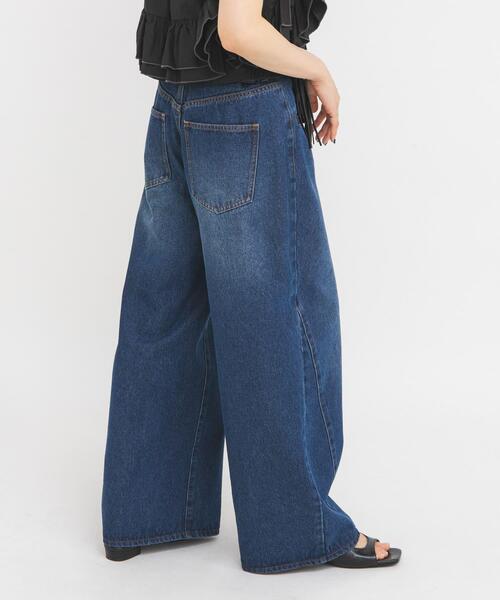 KBF(ケイビーエフ)の「WIDEレッグアジャストデニム(デニムパンツ・レディース・ブルー/ライトブルー・36/38)」の5枚目の写真