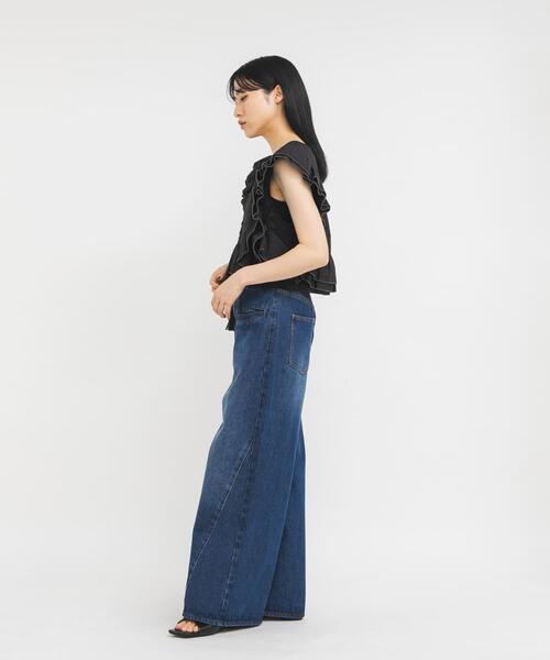 KBF(ケイビーエフ)の「WIDEレッグアジャストデニム(デニムパンツ・レディース・ブルー/ライトブルー・36/38)」の7枚目の写真