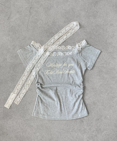 SHEPP(シープ)の「チョーカー風レースネック ロゴプリント オフショルTシャツ 半袖T(Tシャツ/カットソー・レディース・グレー・F)」の4枚目の写真