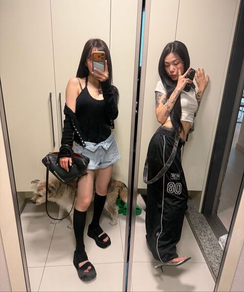 THE MYSTERIOUS HOTEL（ザミステリアスホテル）の「FAKE DENIM SHORTS [3 Size]（デニムパンツ・レディース・その他・SMALL/MEDIUM/LARGE）」の2枚目の写真