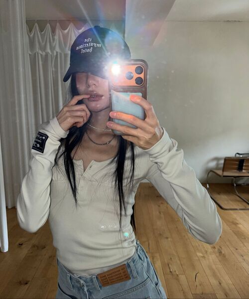 THE MYSTERIOUS HOTEL（ザミステリアスホテル）の「FAKE DENIM SHORTS [3 Size]（デニムパンツ・レディース・その他・SMALL/MEDIUM/LARGE）」の7枚目の写真