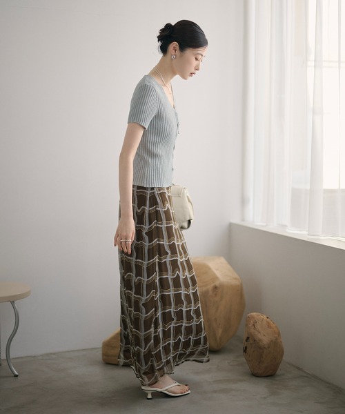 LAULEN(ローレン)の「twist button half sleeve rib cardigan /ツイストボタン半袖リブカーディガン(カーディガン/ボレロ・レディース・ブルー/ネイビー/カーキ・FREE)」の11枚目の写真