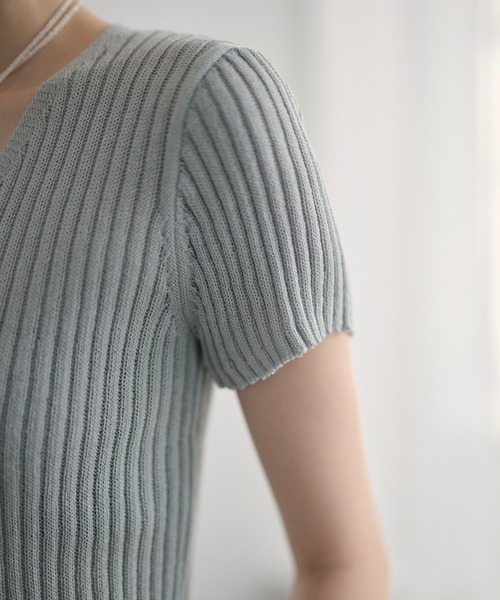 LAULEN(ローレン)の「twist button half sleeve rib cardigan /ツイストボタン半袖リブカーディガン(カーディガン/ボレロ・レディース・ブルー/ネイビー/カーキ・FREE)」の15枚目の写真