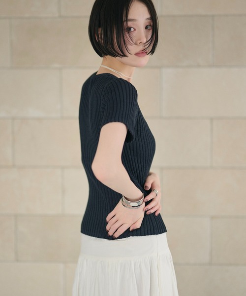 LAULEN(ローレン)の「twist button half sleeve rib cardigan /ツイストボタン半袖リブカーディガン(カーディガン/ボレロ・レディース・ブルー/ネイビー/カーキ・FREE)」の21枚目の写真