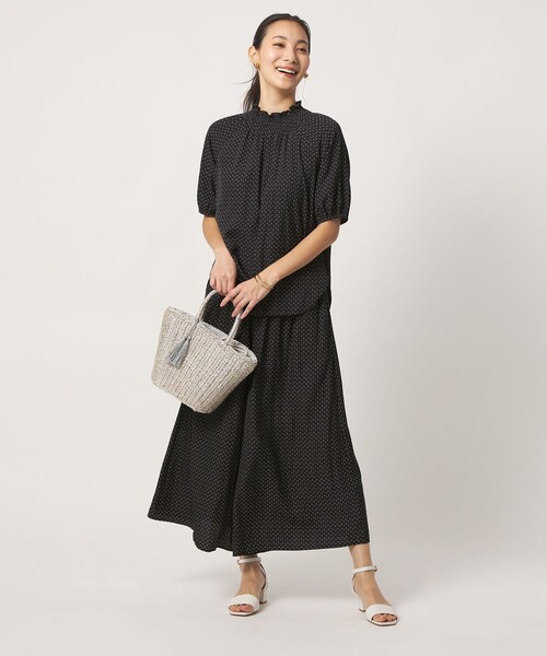 A DAY IN THE LIFE UNITED ARROWS(アデイインザライフユナイテッドアローズ)の「ヴィンテージサテン フレアワイドパンツ ‐セットアップ対応・マシンウォッシャブル‐<A DAY IN THE LIFE>(その他パンツ・レディース・ブラック/その他1/ロイヤルブルー・FREE)」の6枚目の写真