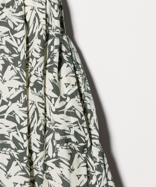 A DAY IN THE LIFE UNITED ARROWS(アデイインザライフユナイテッドアローズ)の「ヴィンテージサテン フレアワイドパンツ ‐セットアップ対応・マシンウォッシャブル‐<A DAY IN THE LIFE>(その他パンツ・レディース・ブラック/その他1/ロイヤルブルー・FREE)」の17枚目の写真