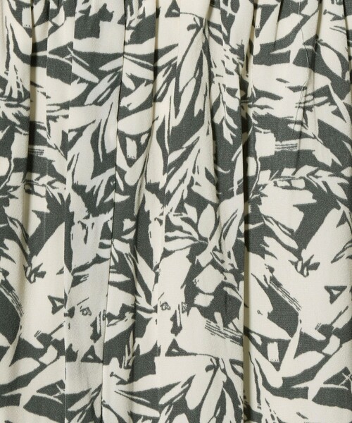 A DAY IN THE LIFE UNITED ARROWS(アデイインザライフユナイテッドアローズ)の「ヴィンテージサテン フレアワイドパンツ ‐セットアップ対応・マシンウォッシャブル‐<A DAY IN THE LIFE>(その他パンツ・レディース・ブラック/その他1/ロイヤルブルー・FREE)」の20枚目の写真