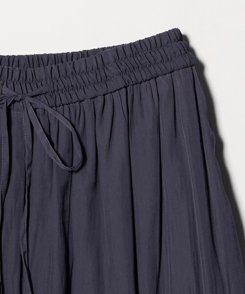 A DAY IN THE LIFE UNITED ARROWS(アデイインザライフユナイテッドアローズ)の「ヴィンテージサテン フレアワイドパンツ ‐セットアップ対応・マシンウォッシャブル‐<A DAY IN THE LIFE>(その他パンツ・レディース・ブラック/その他1/ロイヤルブルー・FREE)」の22枚目の写真