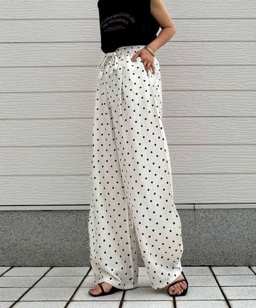 Q(キュー)の「ドットワイドパンツ(その他パンツ・レディース・ブラック系/ホワイト系・MEDIUM)」の18枚目の写真