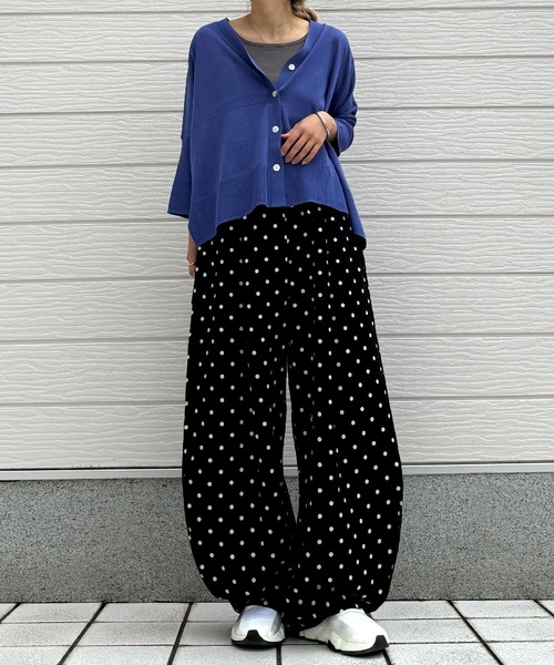 Q(キュー)の「ドットワイドパンツ(その他パンツ・レディース・ブラック系/ホワイト系・MEDIUM)」の14枚目の写真