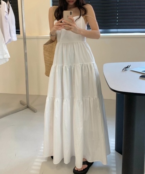 YUGA(ユーガ)の「YUGA_YGMC Korean-style Tiered long flared camisole dress(ワンピース・レディース・ブラック/オフホワイト・FREE)」の1枚目の写真
