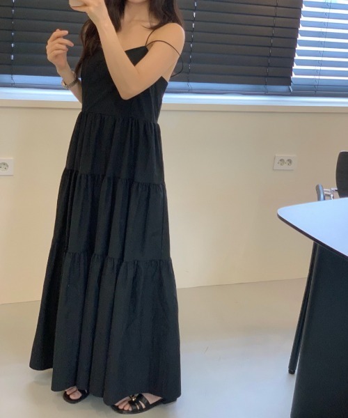 YUGA(ユーガ)の「YUGA_YGMC Korean-style Tiered long flared camisole dress(ワンピース・レディース・ブラック/オフホワイト・FREE)」の18枚目の写真