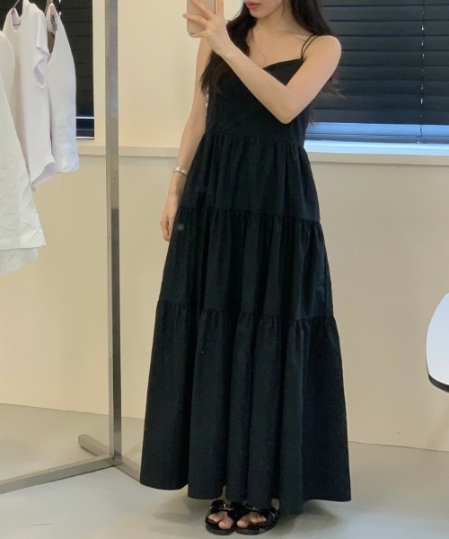 YUGA(ユーガ)の「YUGA_YGMC Korean-style Tiered long flared camisole dress(ワンピース・レディース・ブラック/オフホワイト・FREE)」の19枚目の写真