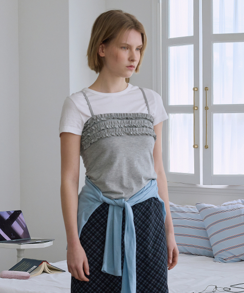 AFTERHOURS(アフターアワーズ)の「RUFFLE SLEEVELESS TOP (MELANGE GREY)(Tシャツ/カットソー・レディース・グレー・FREE)」の2枚目の写真