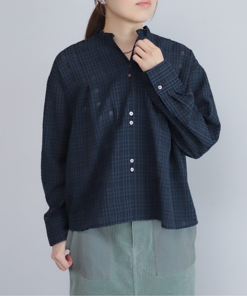 NOMBRE IMPAIR(ノンブルアンペール)の「【予約】シアーチェック フリルカラーシャツ(シャツ/ブラウス・レディース・ベージュ/ネイビー・FREE)」の2枚目の写真