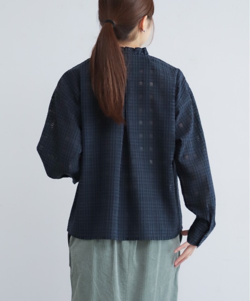 NOMBRE IMPAIR(ノンブルアンペール)の「【予約】シアーチェック フリルカラーシャツ(シャツ/ブラウス・レディース・ベージュ/ネイビー・FREE)」の11枚目の写真