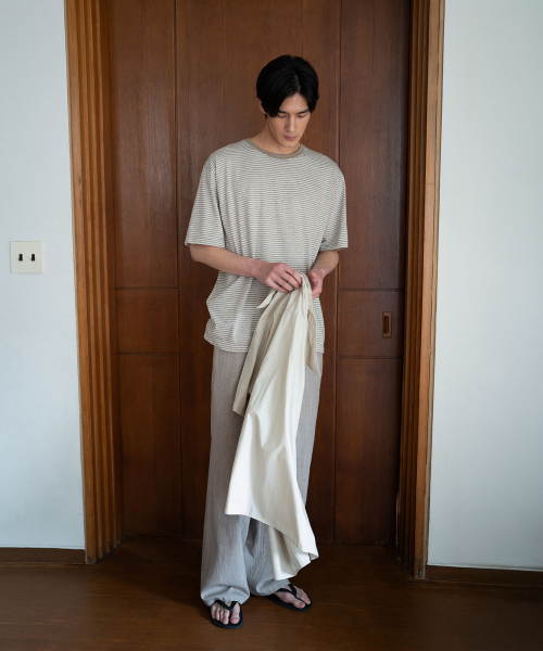 BLANKROOM(ブランクルーム)の「リンストライプハーフT_BEIGE/GRAY(Tシャツ/カットソー・メンズ・その他・1/2/4/3)」の5枚目の写真